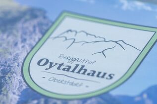 Logoentwicklung & Abstraktion einer Natursilhouette - Berggasthof Oytalhaus