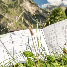 Speisen- und Getränkekarte für die Sommersaison - Berggasthof Oytalhaus Oberstdorf