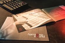 Themenseiten als Kapitel in der Imagebroschüre der Firma Harmonic Sound Veranstaltungstechnik Allgäu