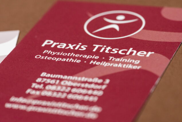 Marken-Gestaltung von Druckprodukten der Praxis Titscher in Oberstdorf im Allgäu Marken-Gestaltung von Druckprodukten der Praxis Titscher in Oberstdorf im Allgäu